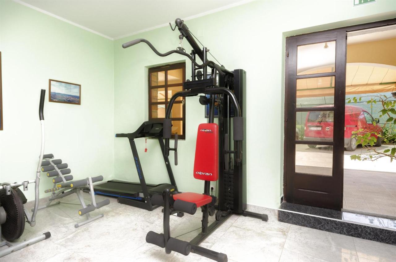 Apartments And Room Take It Easy Tribalj المظهر الخارجي الصورة