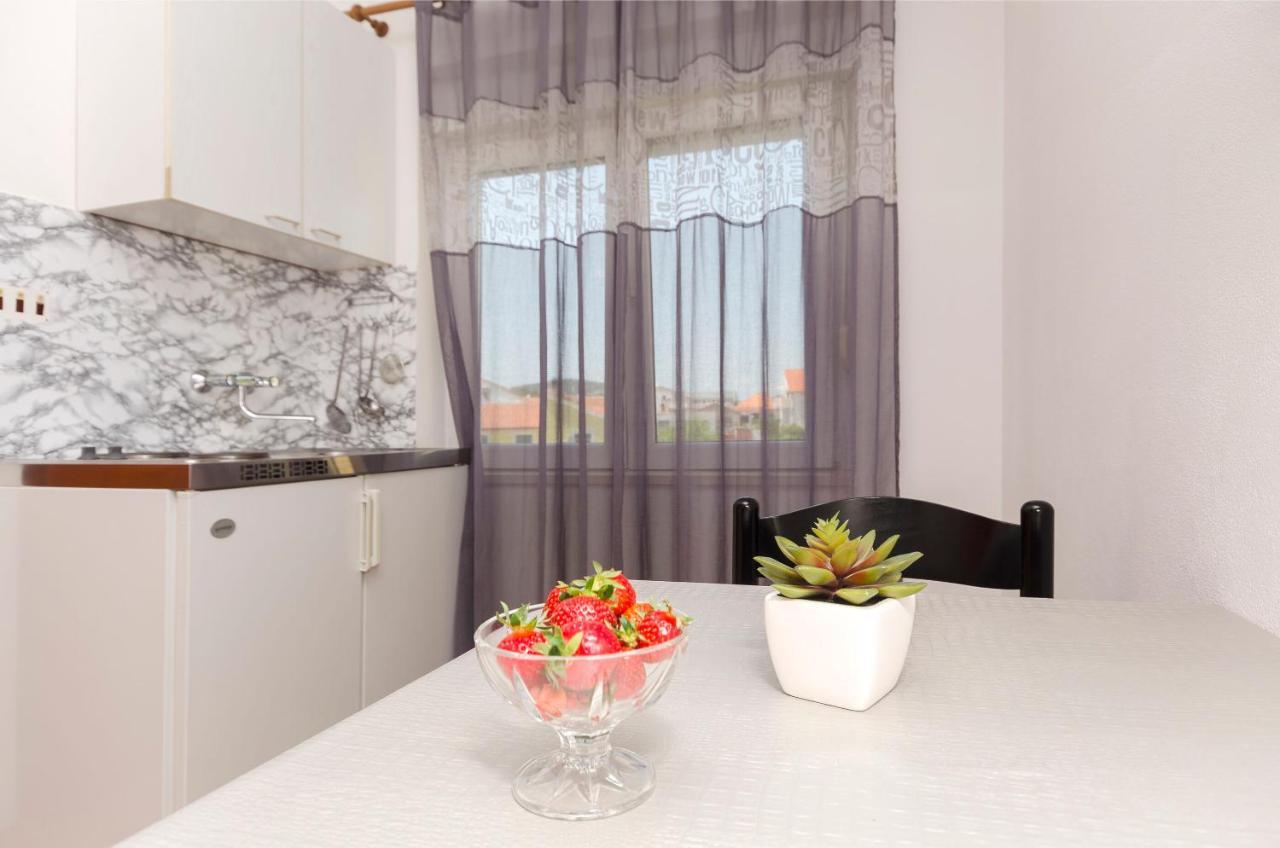 Apartments And Room Take It Easy Tribalj المظهر الخارجي الصورة