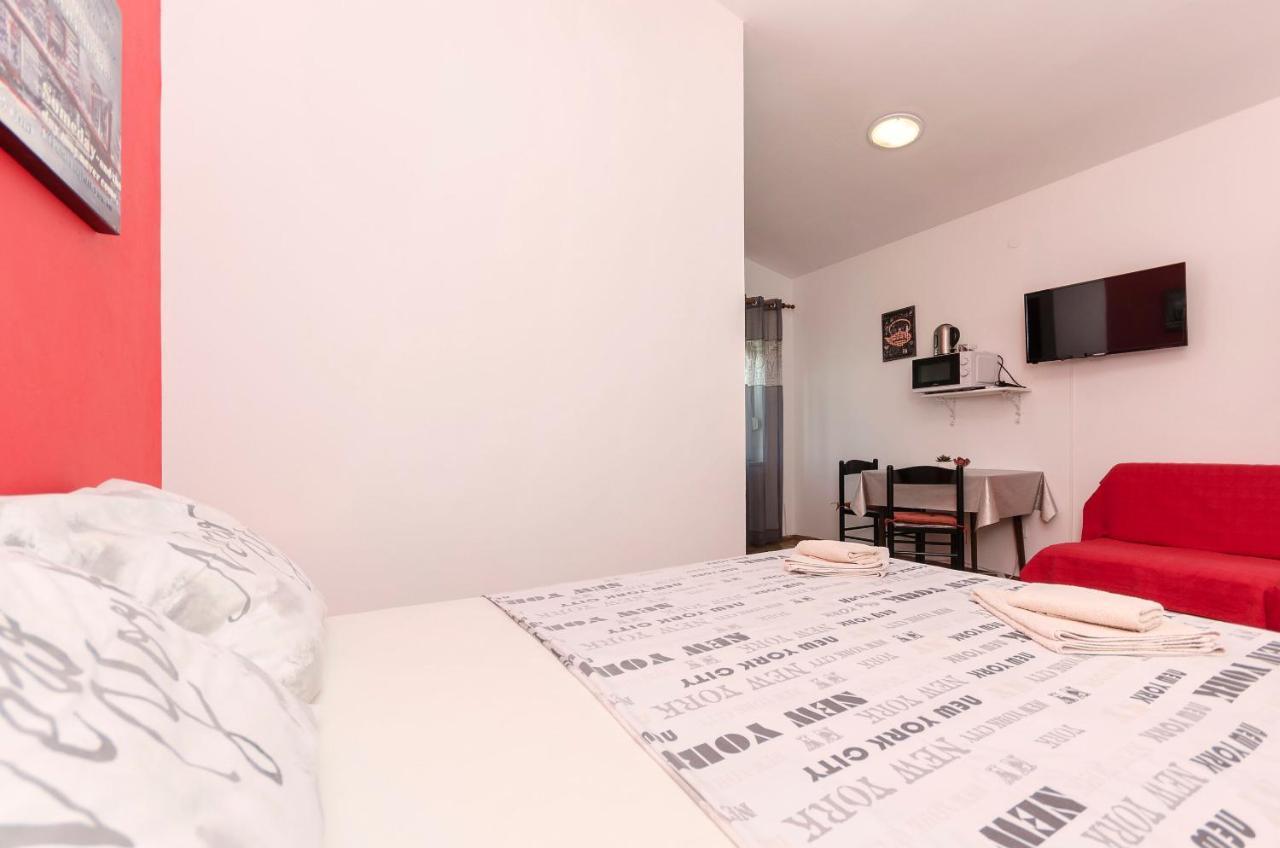 Apartments And Room Take It Easy Tribalj المظهر الخارجي الصورة